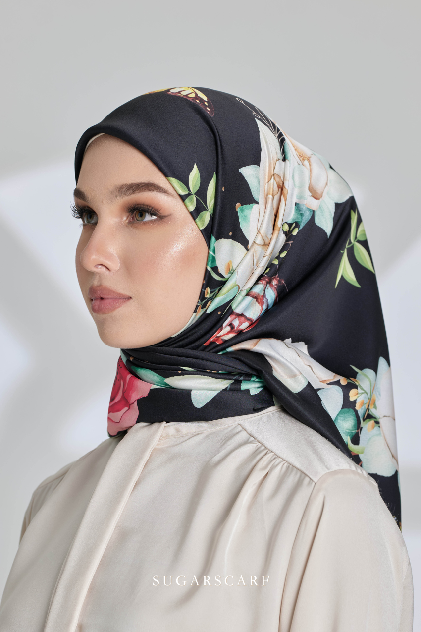 YES DEFECT - ( Square ) Garden of Hurrem Bloom Mixed Silk Satin Scarf ( ELMARA )