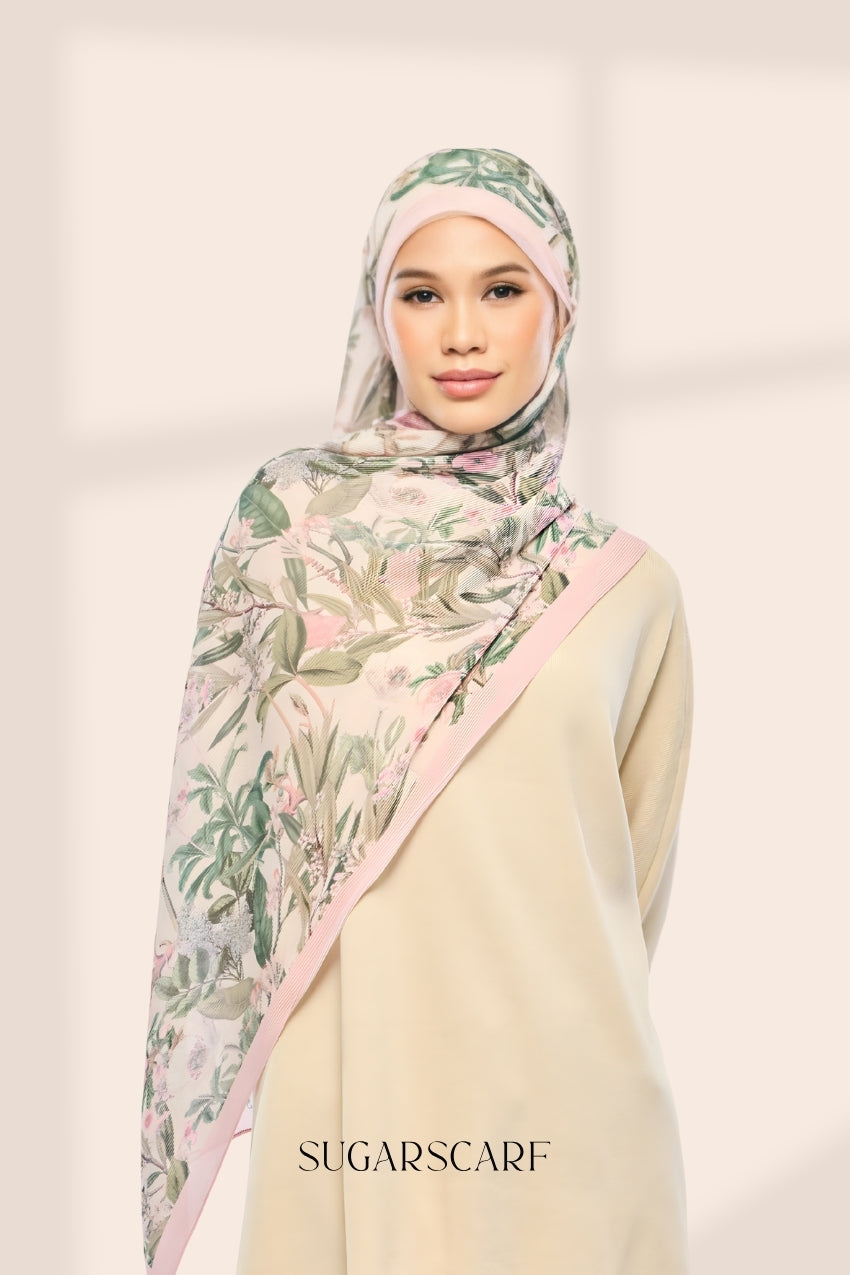 Jardin Full Wide Pleated Shawl in Rosey