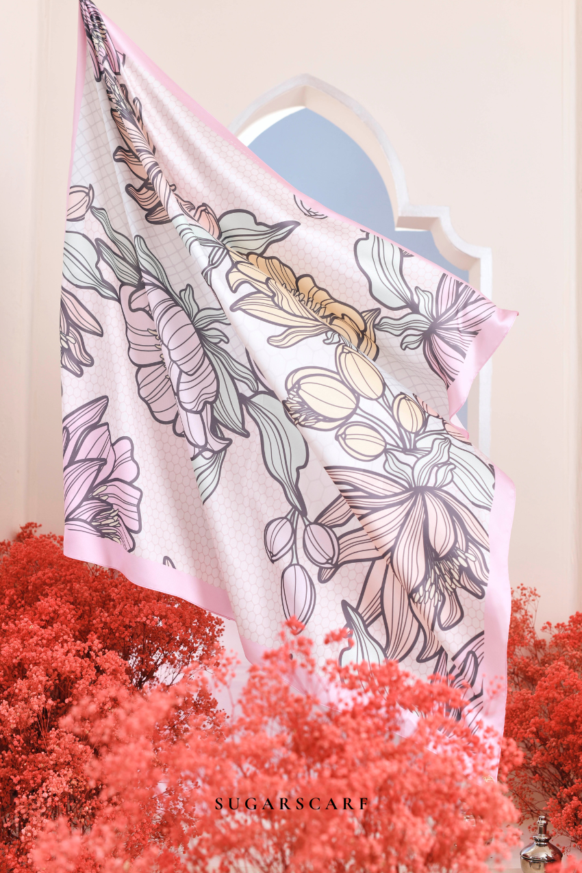 YES DEFECT - ( Square ) Garden of Hurrem Bloom Mixed Silk Satin Scarf ( SELINE )