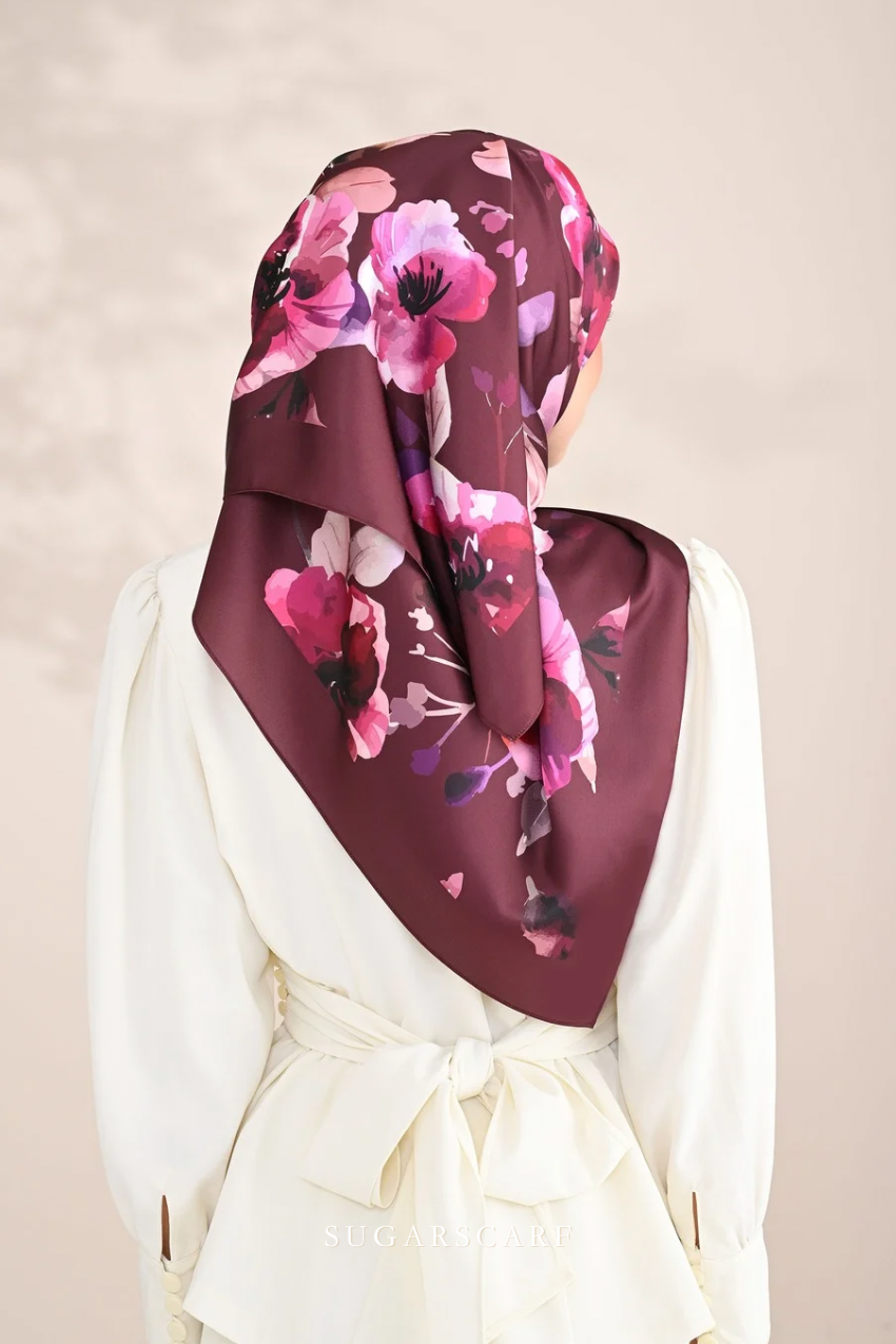 YES DEFECT ( Square ) Morning Bloom Mixed Satin Silk Square ( Off Day )