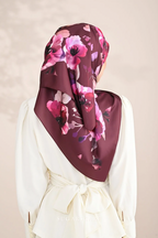 YES DEFECT ( Square ) Morning Bloom Mixed Satin Silk Square ( Off Day )