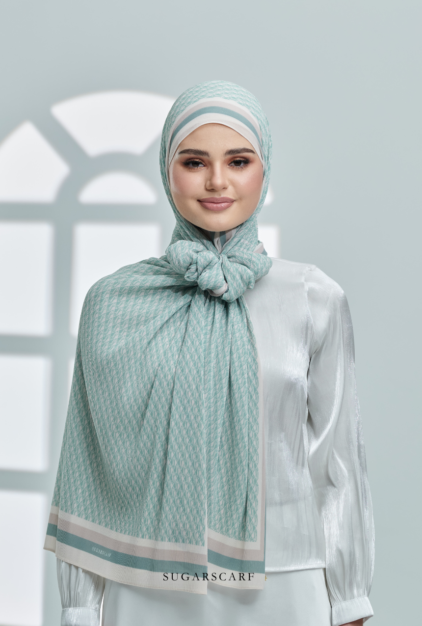 YES DEFECT - ( Full Wide Pleats Shawl ) Classy Monogram ( PANDAN )