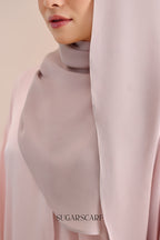 Noir Éclat Kate e The Scarfé Hood /Shawl 100%Silk in Sandstone