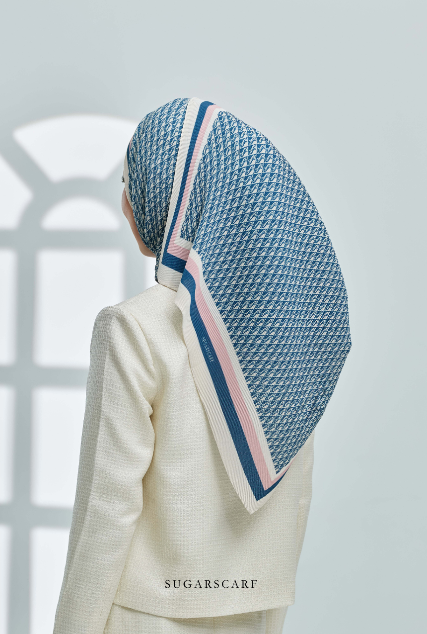 YES DEFECT ( Full Wide Pleats Shawl ) Classy Monogram ( SODA )