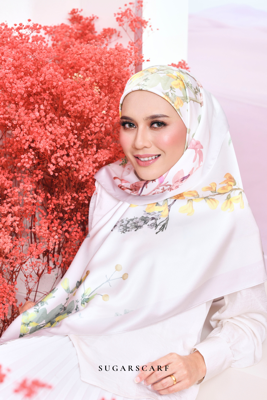 YES ( Square ) Garden of Hurrem Bloom Mixed Silk Satin Scarf ( REYHAN )