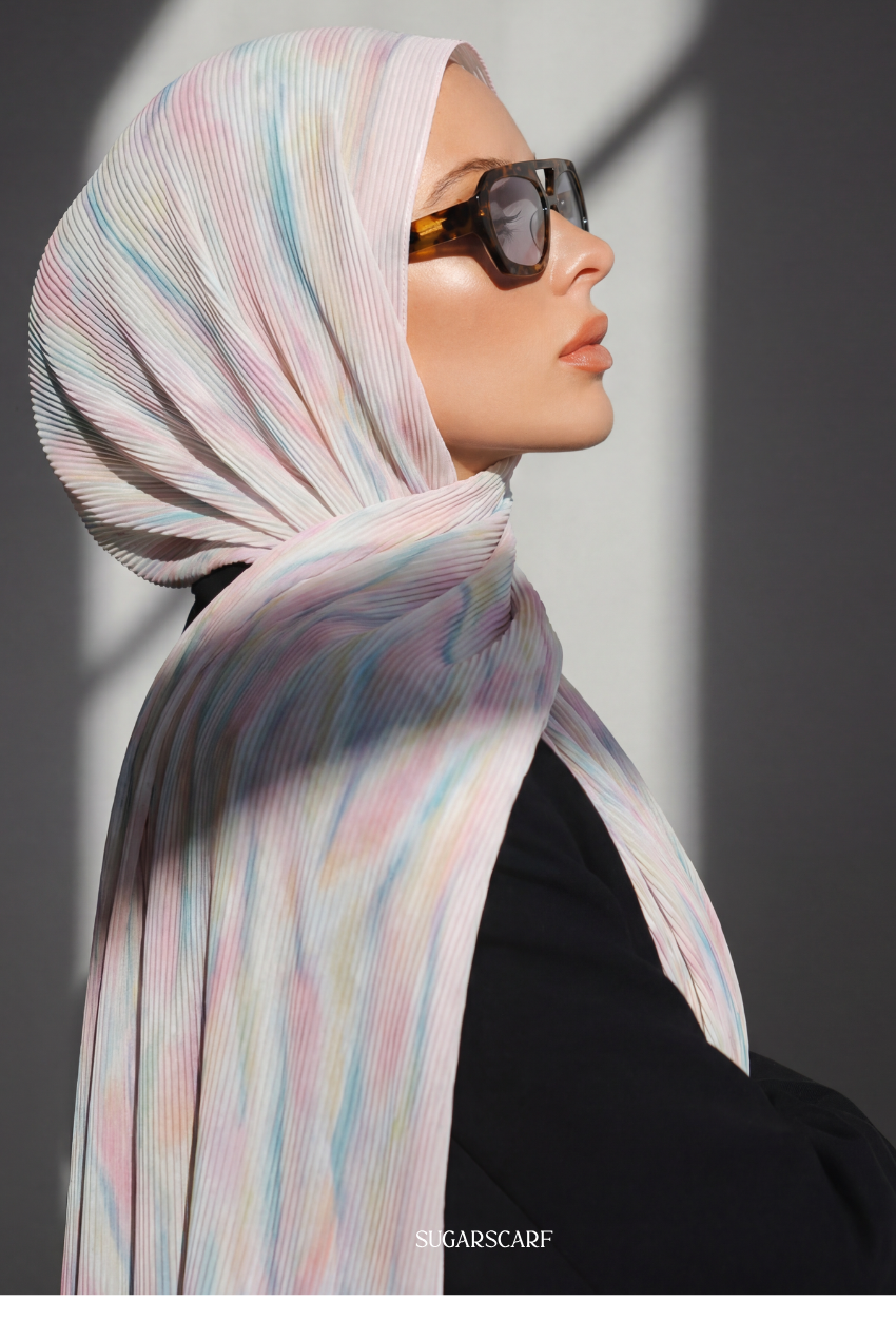 Fall In Love Wide Ultra Fine Pleated Shawl Ironless · in Alessia