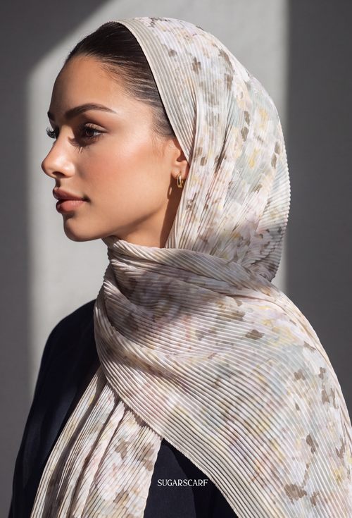 Fall In Love Wide Ultra Fine Pleated Shawl Ironless · in Elowen