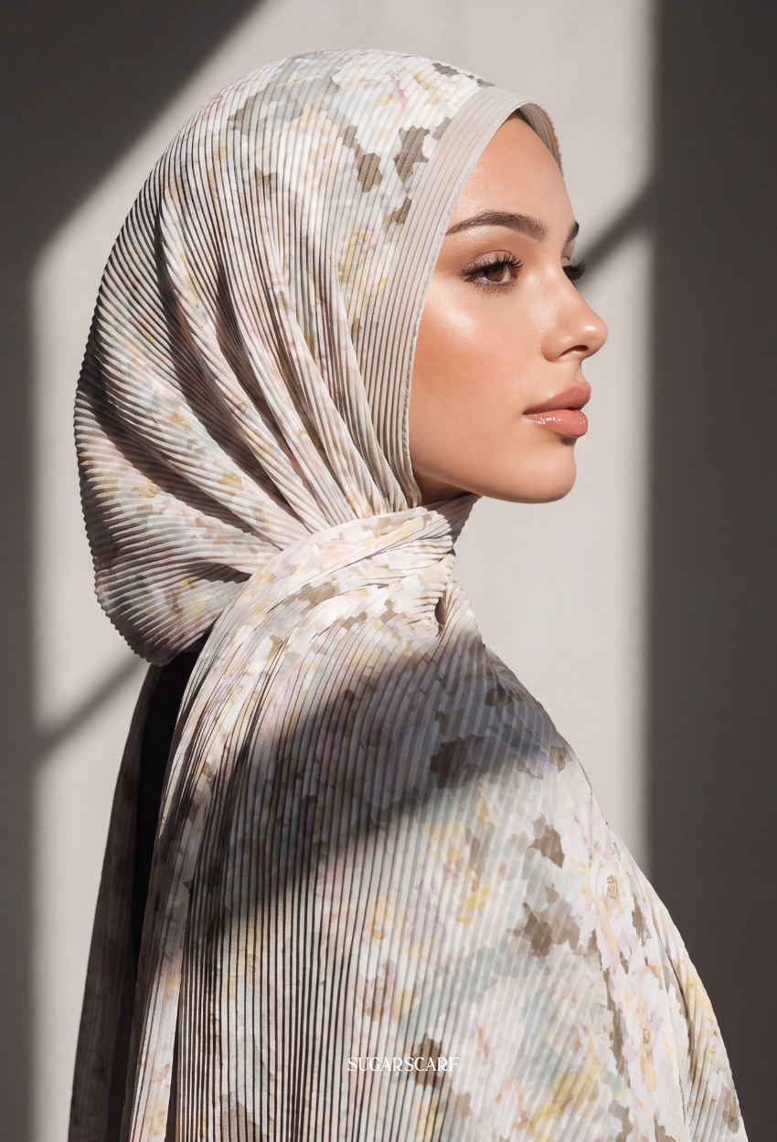 Fall In Love Wide Ultra Fine Pleated Shawl Ironless · in Elowen