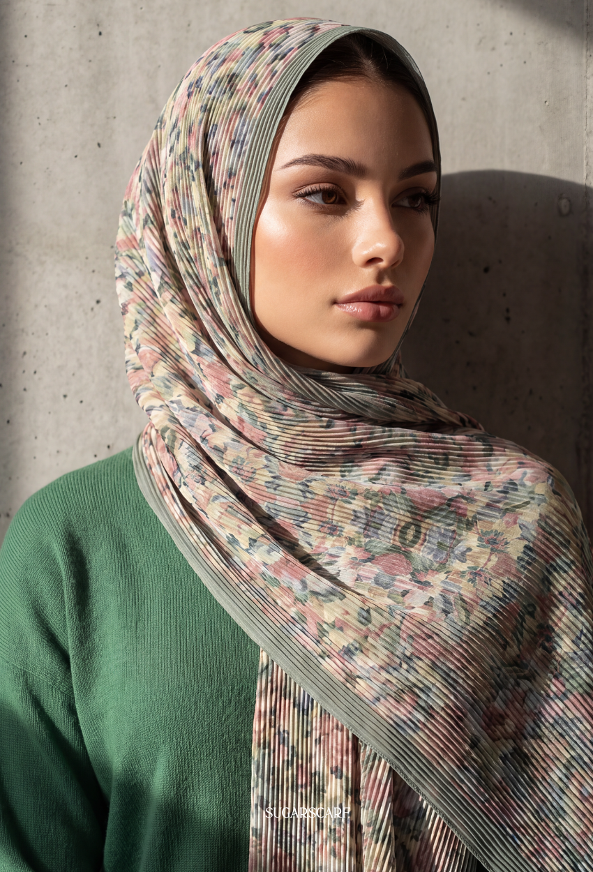 Fall In Love Wide Ultra Fine Pleated Shawl Ironless · in Yumi