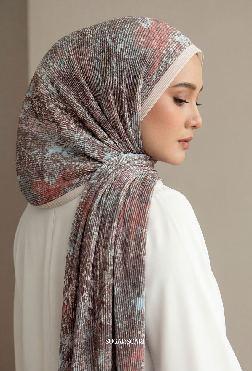Fall In Love Wide Ultra Fine Pleated Shawl Ironless · Laure