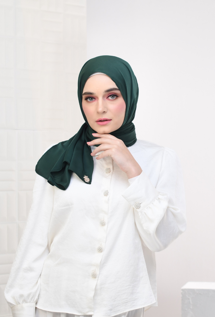 YES DEFECT - YOUR NEW MATE Smooth Satin Silk - Seaweed