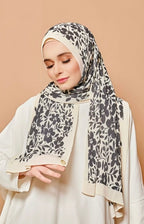 (SAMPLE) (PLEATS WIDE) Hello Gorgeous in Amazing