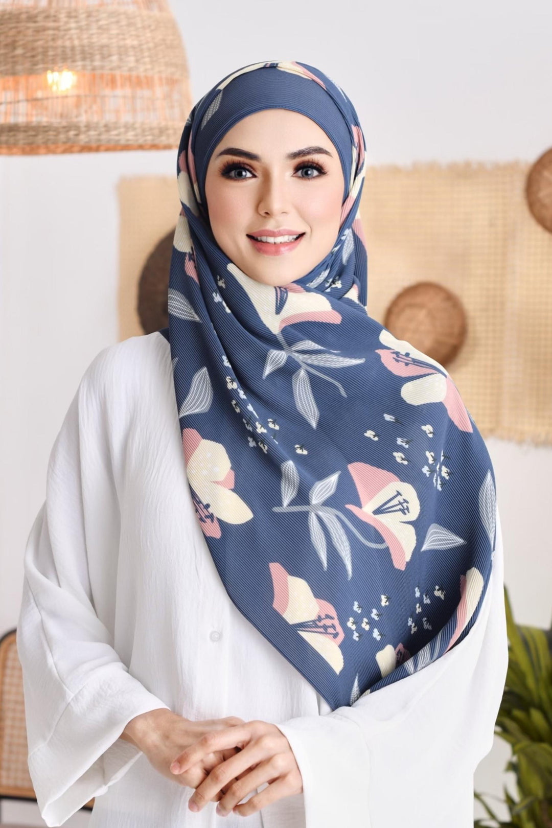 (SAMPLE) ( Full Wide Pleats Shawl ) Abstract x Bloom ( Majorelle )