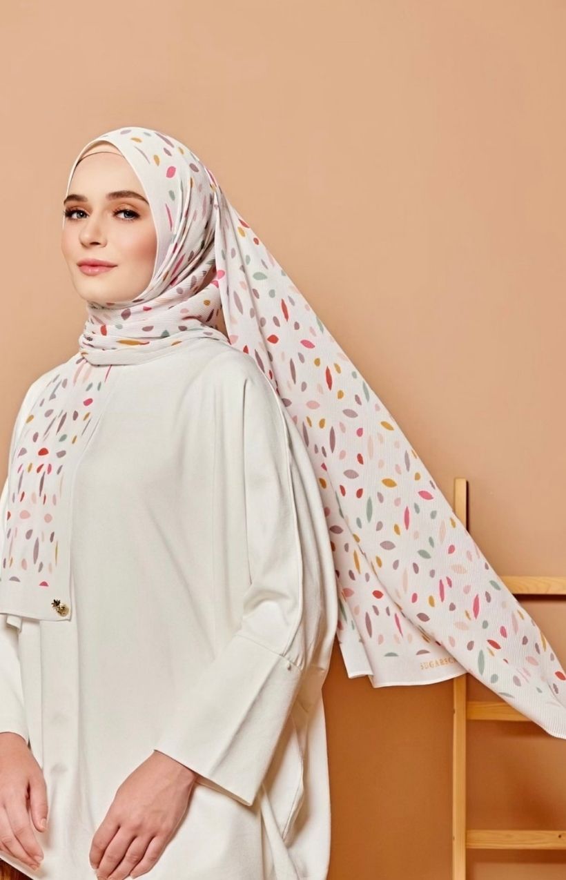 Sample - (PLEATS WIDE) Hello Gorgeous in HappySoul