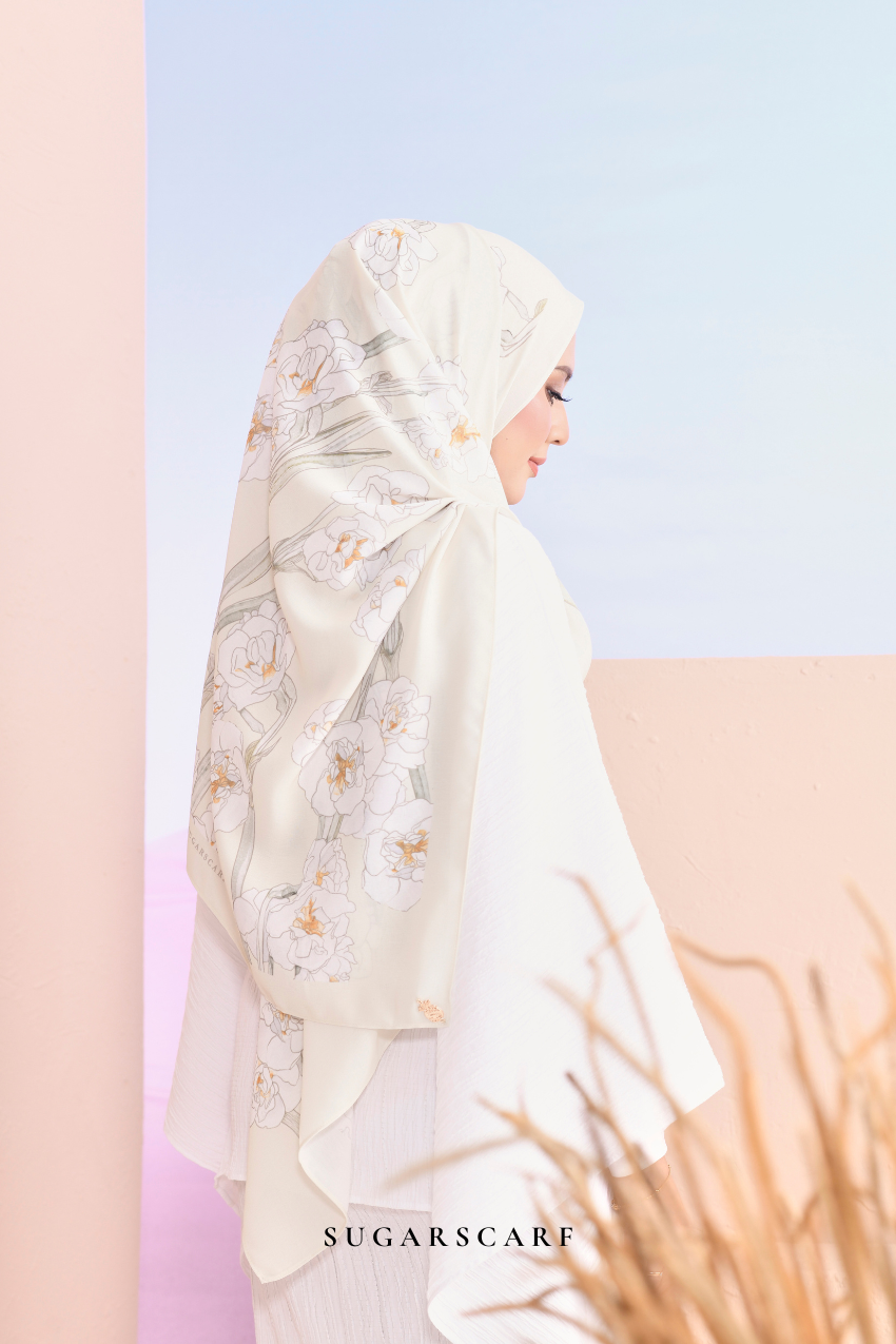 YES DEFECT - ( Long Shawl) Garden of Hurrem Bloom in ( YASMEEN )