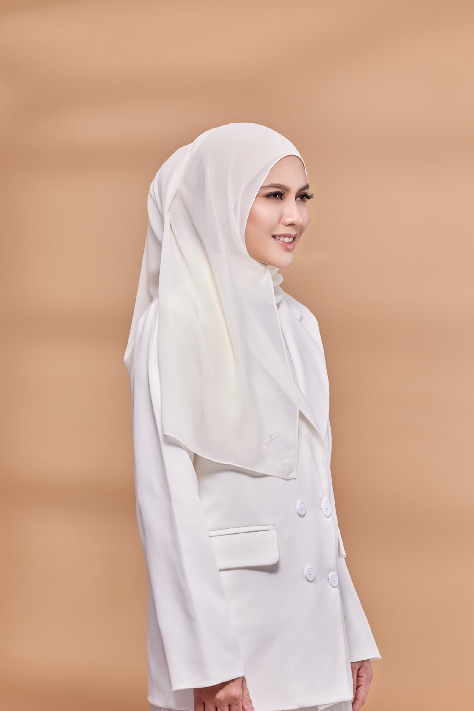 YES DEFECT - Emily Lux Chiffon ( Refresh - Pearl )