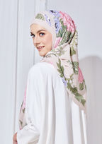 Sample - (Pleated Shawl) Bloom Journey Wide Pleats Scarf In Honey