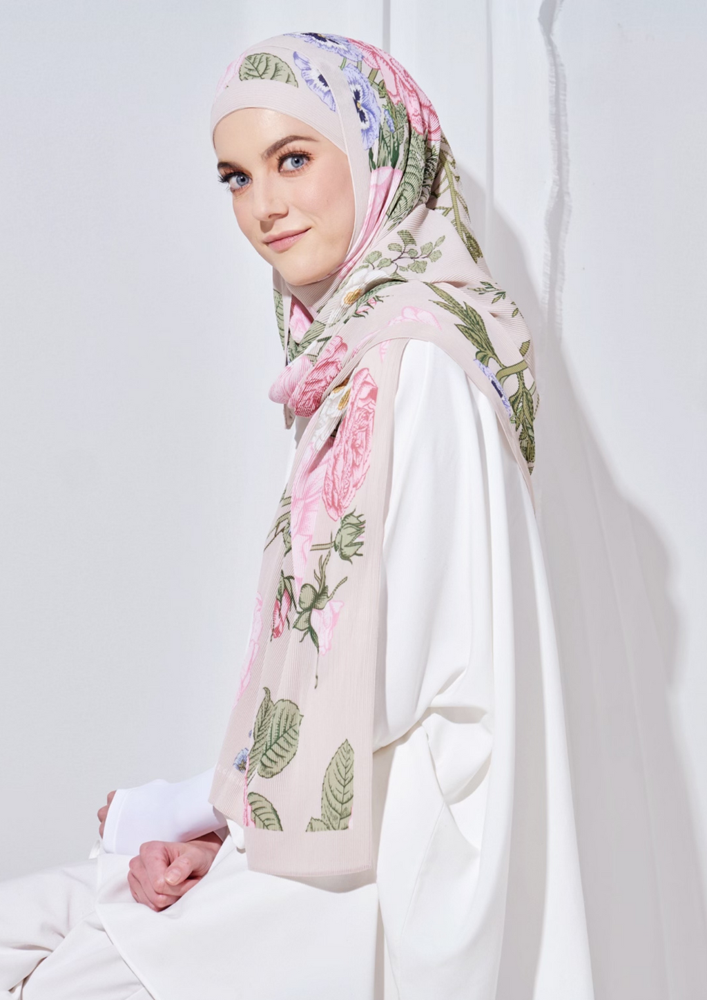 Sample - (Pleated Shawl) Bloom Journey Wide Pleats Scarf In Honey