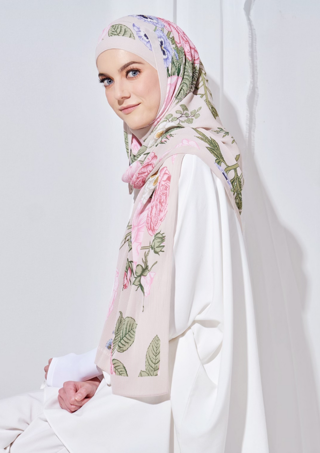 Sample - (Pleated Shawl) Bloom Journey Wide Pleats Scarf In Honey