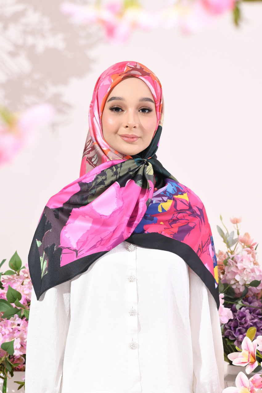YES ( Square ) Soulful Bloom Mixed Silk Satin Scarf ( Zara )