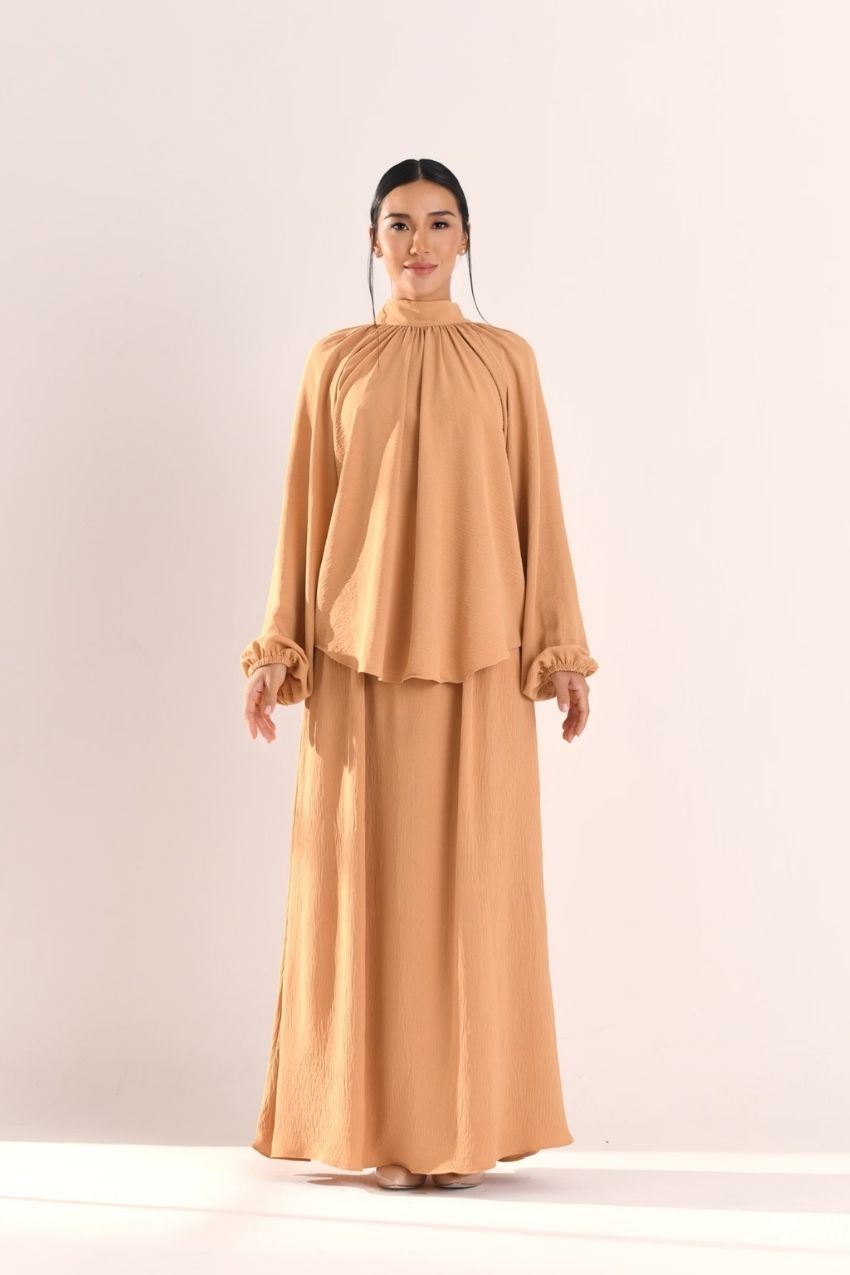 Young Seo Set in Lite Mustard