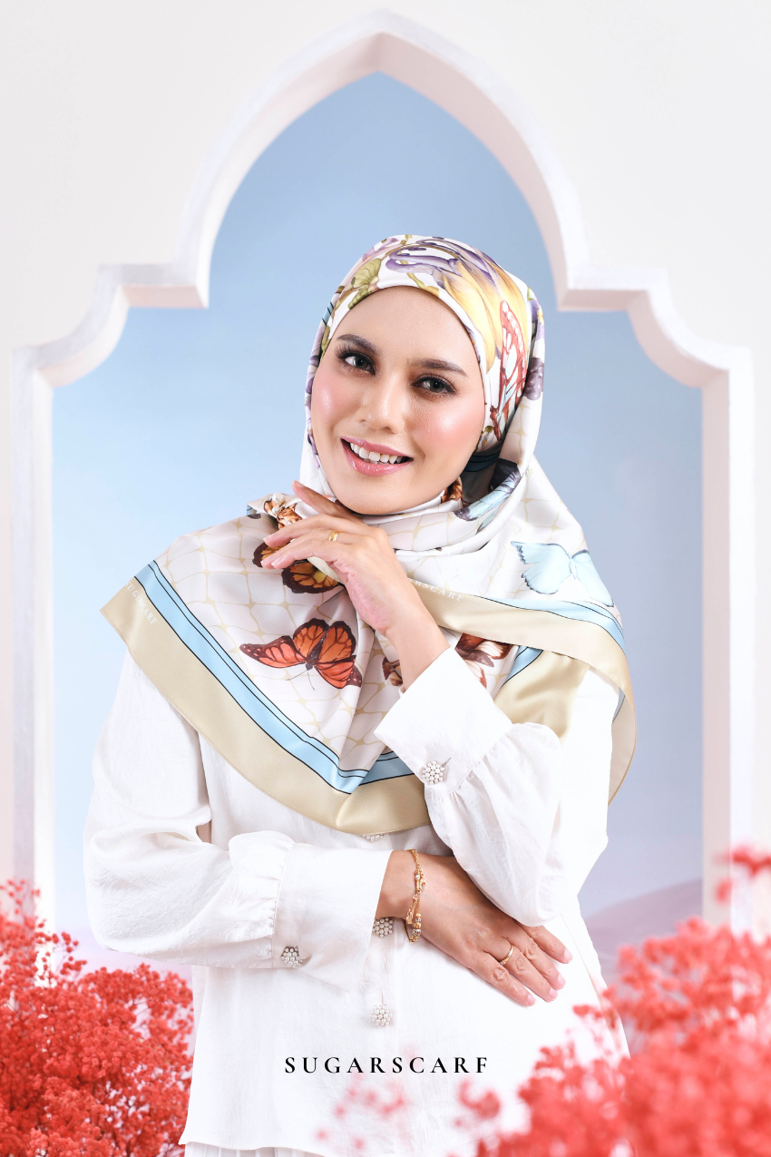 ( Square ) Garden of Hurrem Bloom Mixed Silk Satin Scarf ( BELKIS )