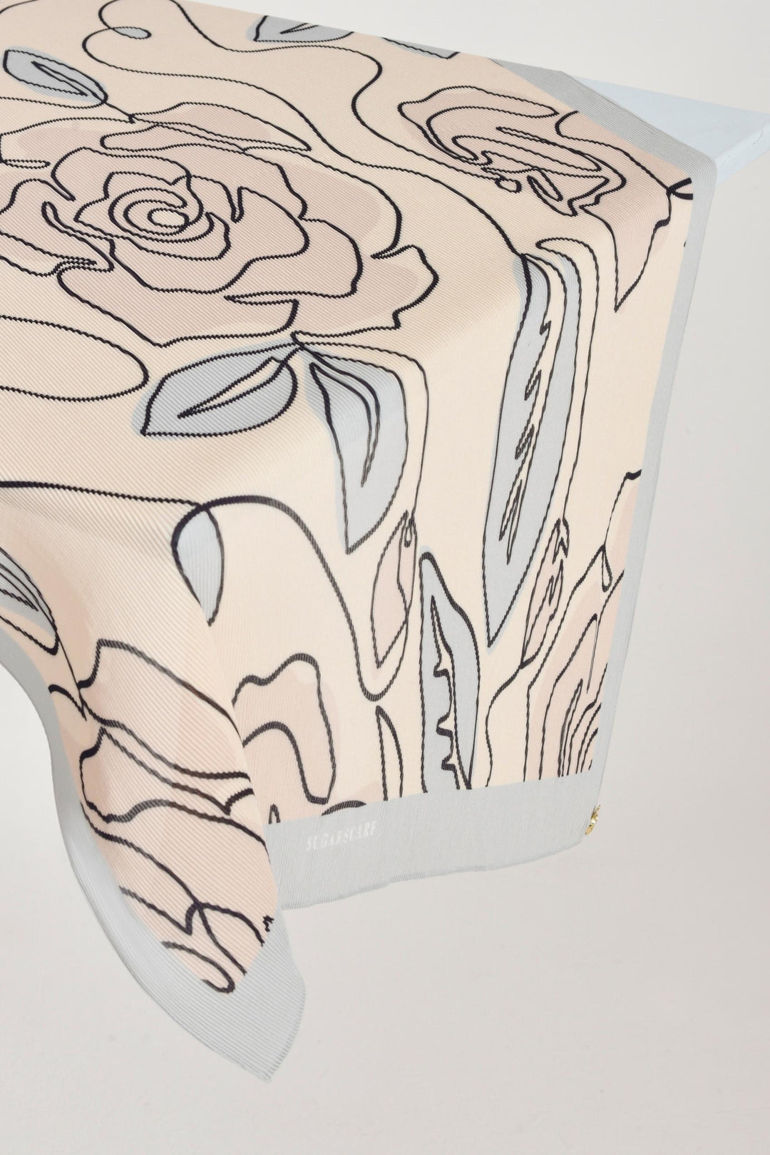 (SAMPLE) ( Full Wide Pleats Shawl ) Abstract x Bloom ( Medellin )