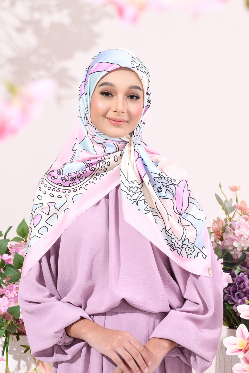 YES ( Square ) Soulful Bloom Mixed Silk Satin Scarf ( Roxelana )