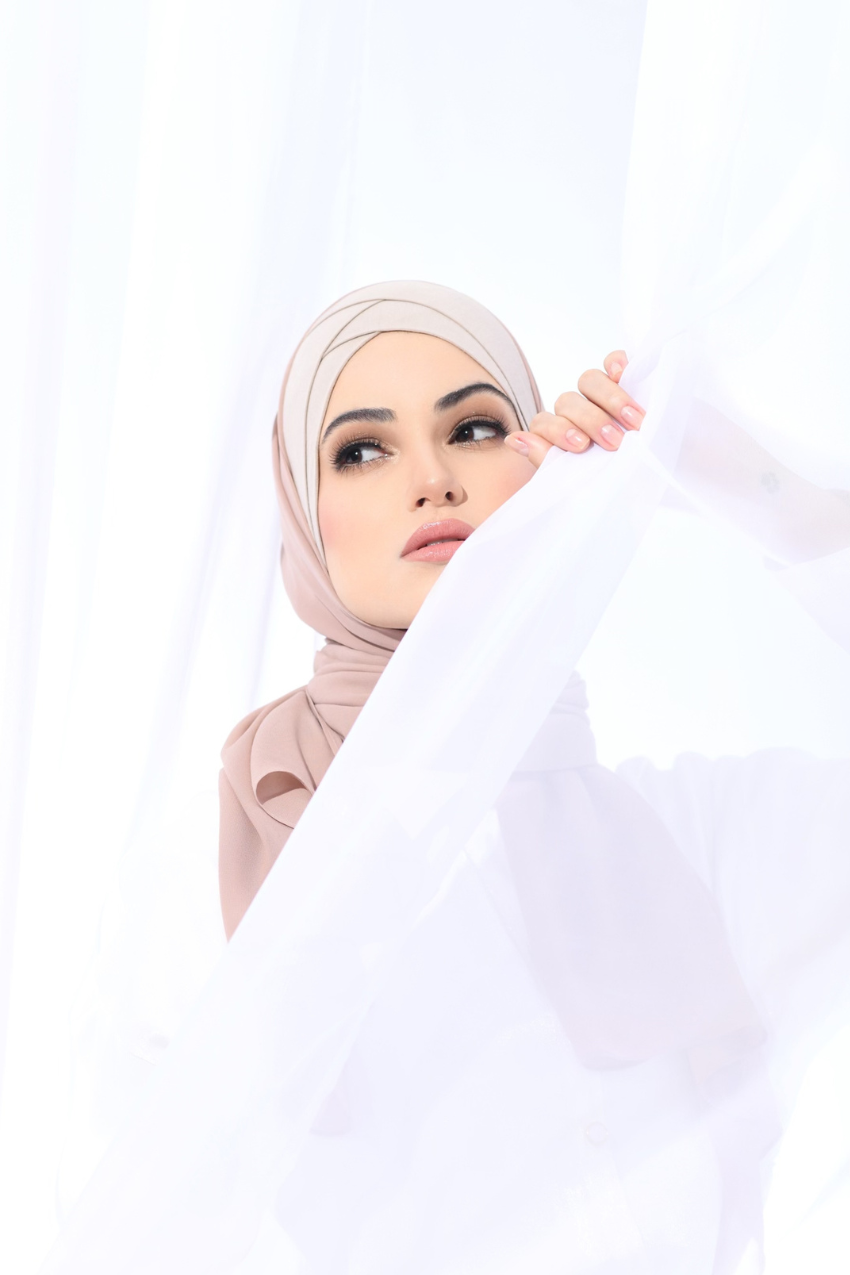 Madison Classic Lux Chiffon Semi Instant In So Neutral