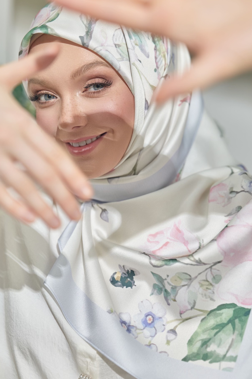 YES ( Square ) Paint in Bloom Matte Satin Silk Scarf ( HI-TEA )