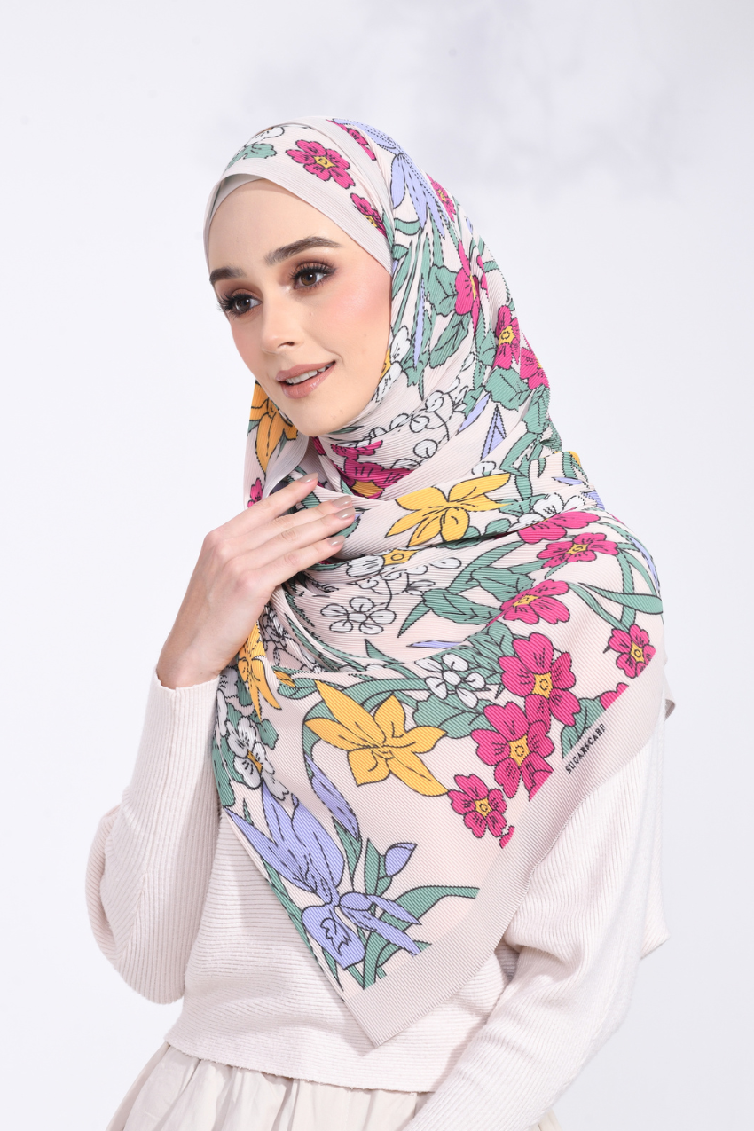 (SAMPLE) ( Full Wide Pleats Shawl ) Wild Blooms ( Balqis )