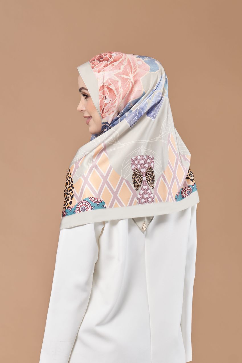 YES ( Shawl ) Andalusia Flower Mixed Satin Silk ( LABYRINTH)