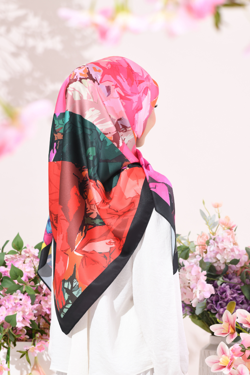 YES ( Square ) Soulful Bloom Mixed Silk Satin Scarf ( Zara )
