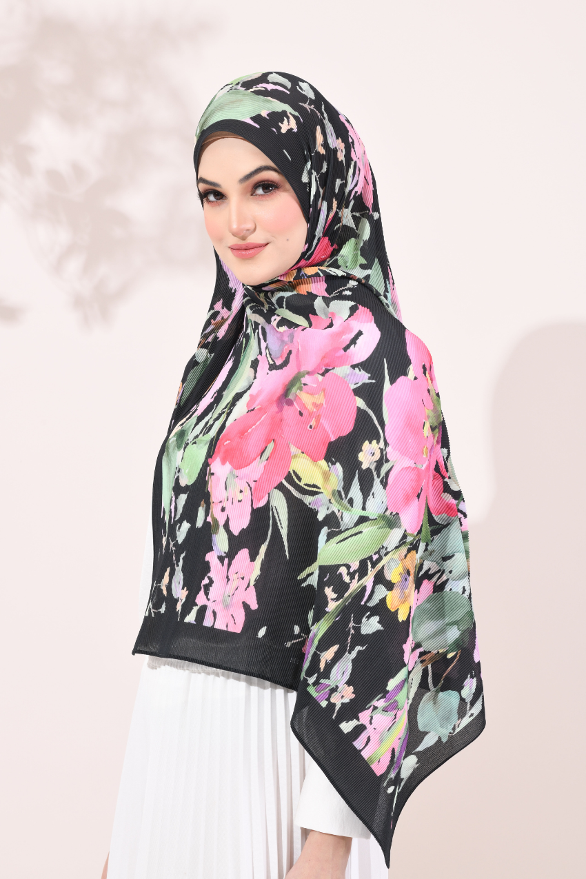 (SAMPLE) ( Full Wide Pleats Shawl ) Paint in Bloom ( GOSSIP )