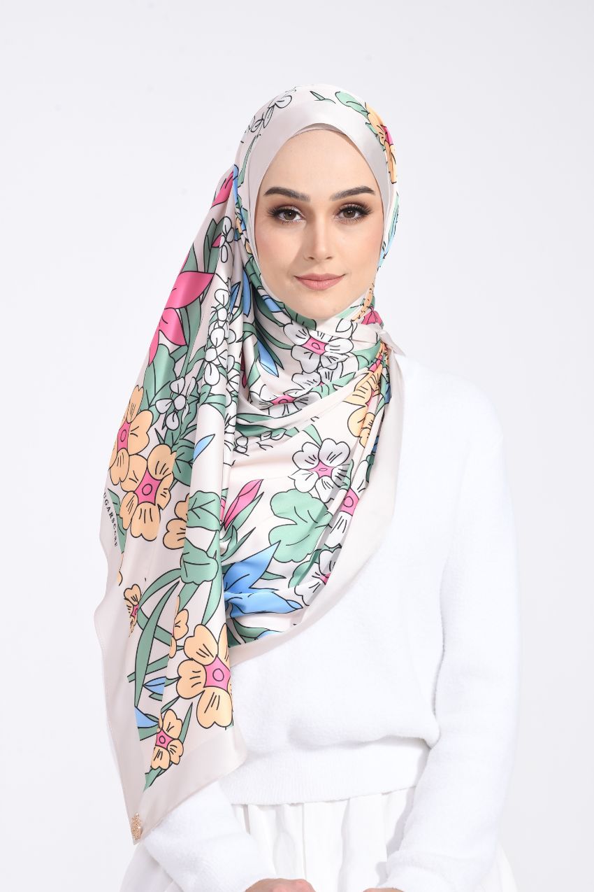 YES ( Shawl ) Wild Blooms Mixed Satin Silk ( Laila )
