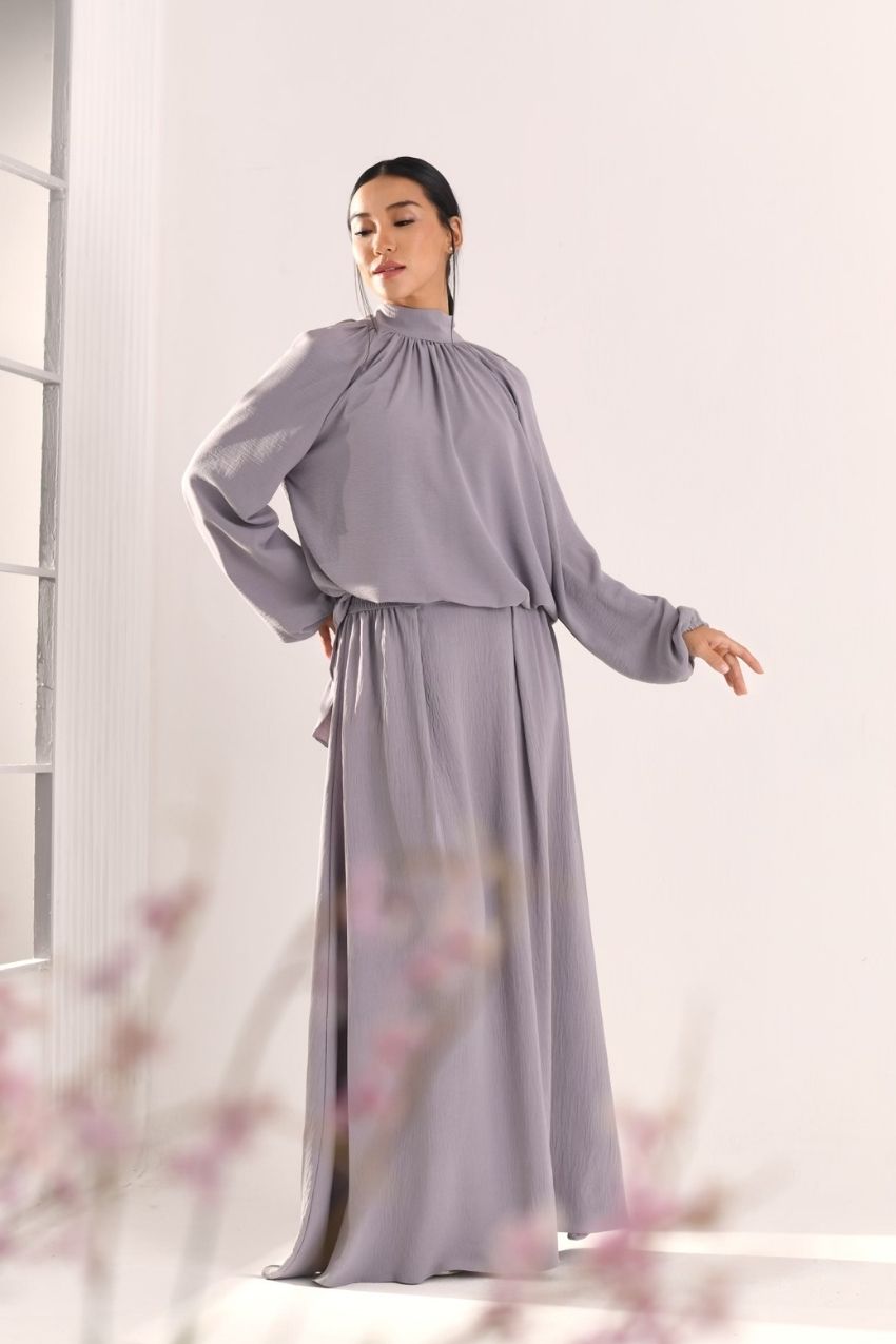 Young Seo Set in Go Grey