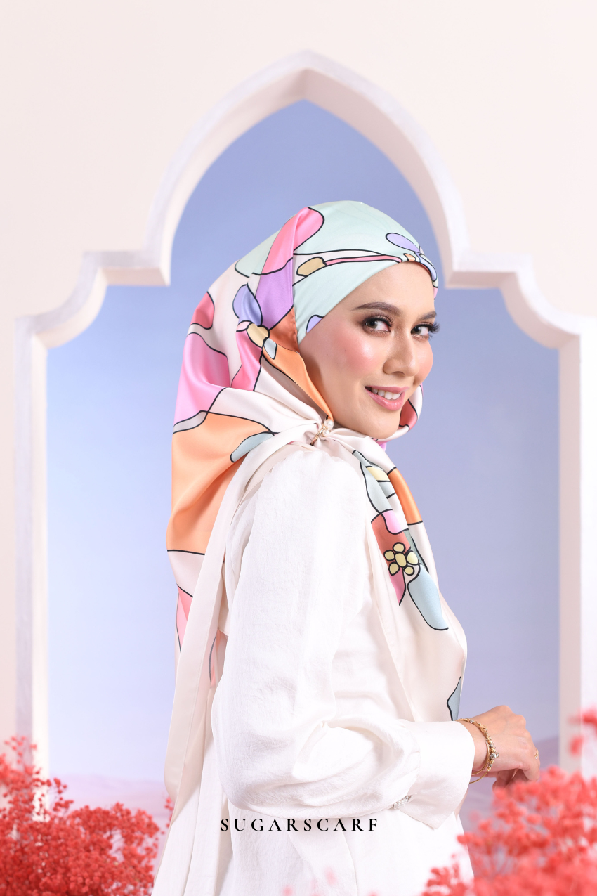 YES DEFECT - ( Square ) Garden of Hurrem Bloom Mixed Silk Satin Scarf ( ALARA )