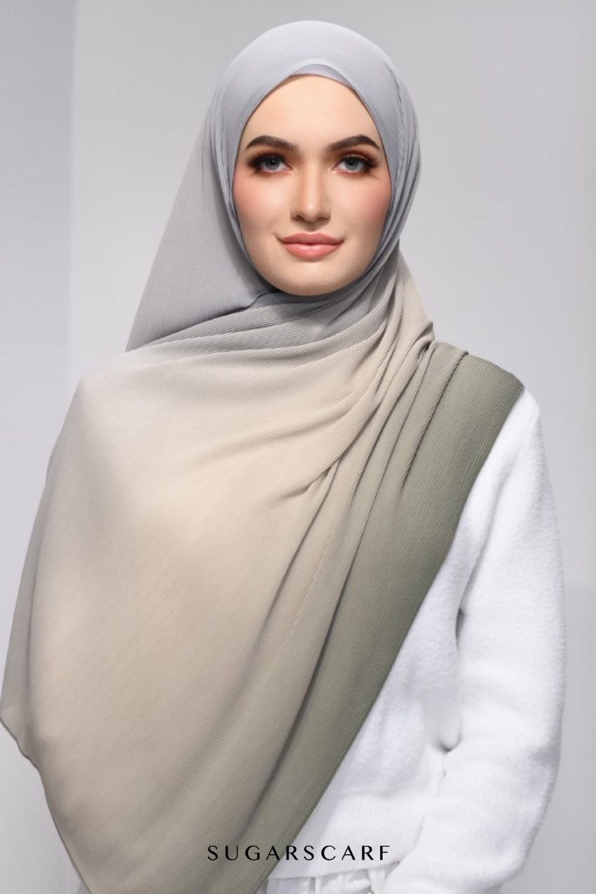 YES Defect Ombré Lumiére Wide Pleats in Kira - Code E