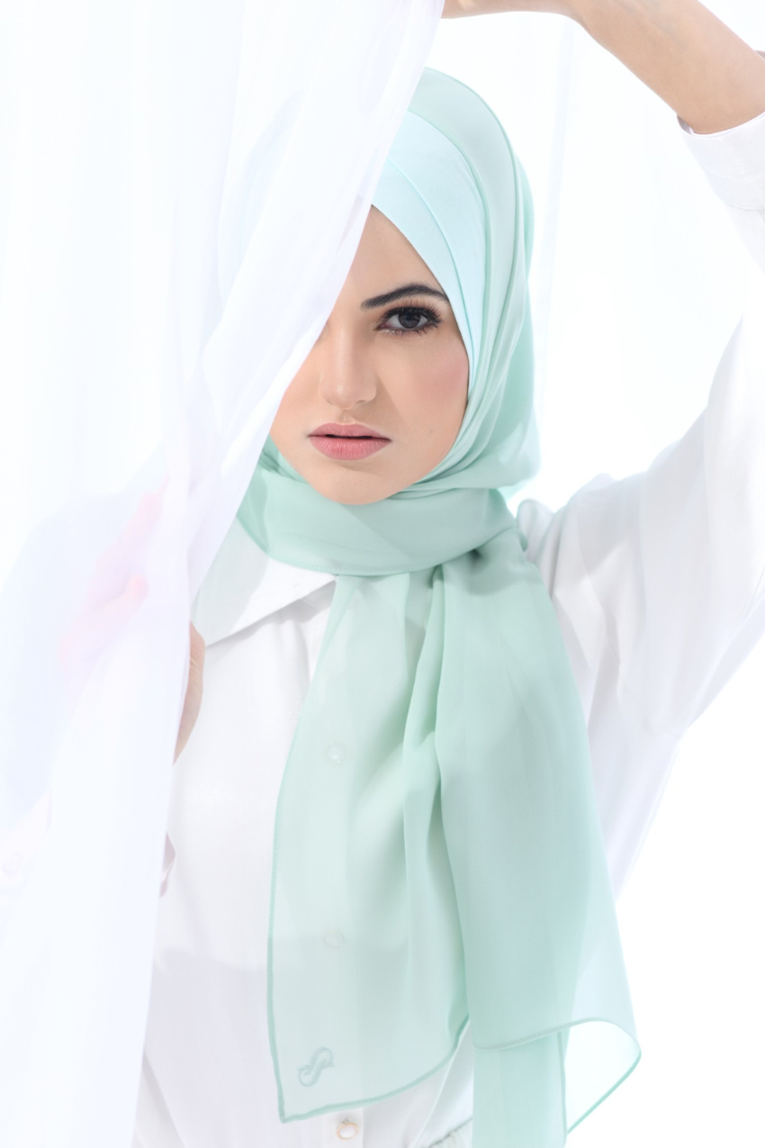 YES DEFECT - Madison Classic Lux Chiffon Semi Instant In AfterMidnight ( Mint )