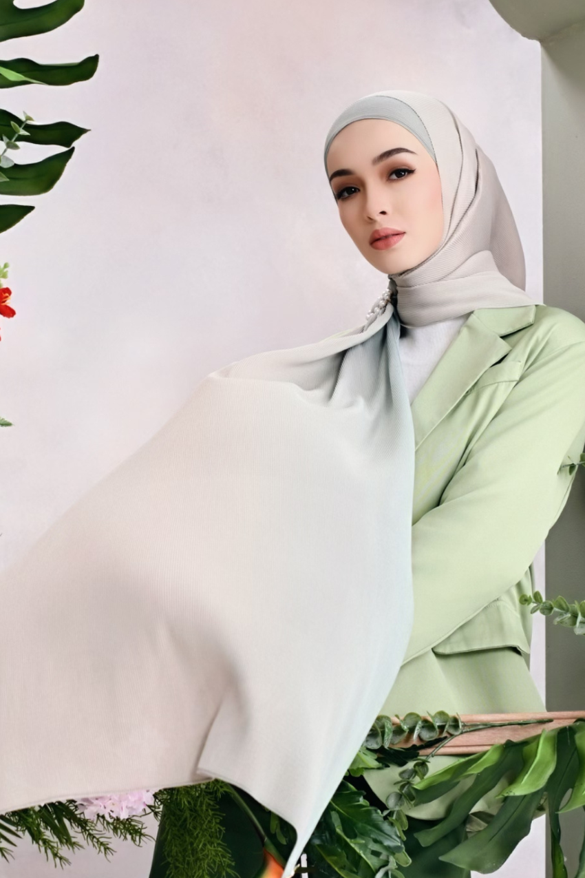 Yes Defect ( Full Wide Pleats Shawl ) Ombré ( Radiance) Code C