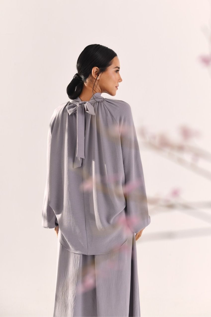 Young Seo Set in Go Grey