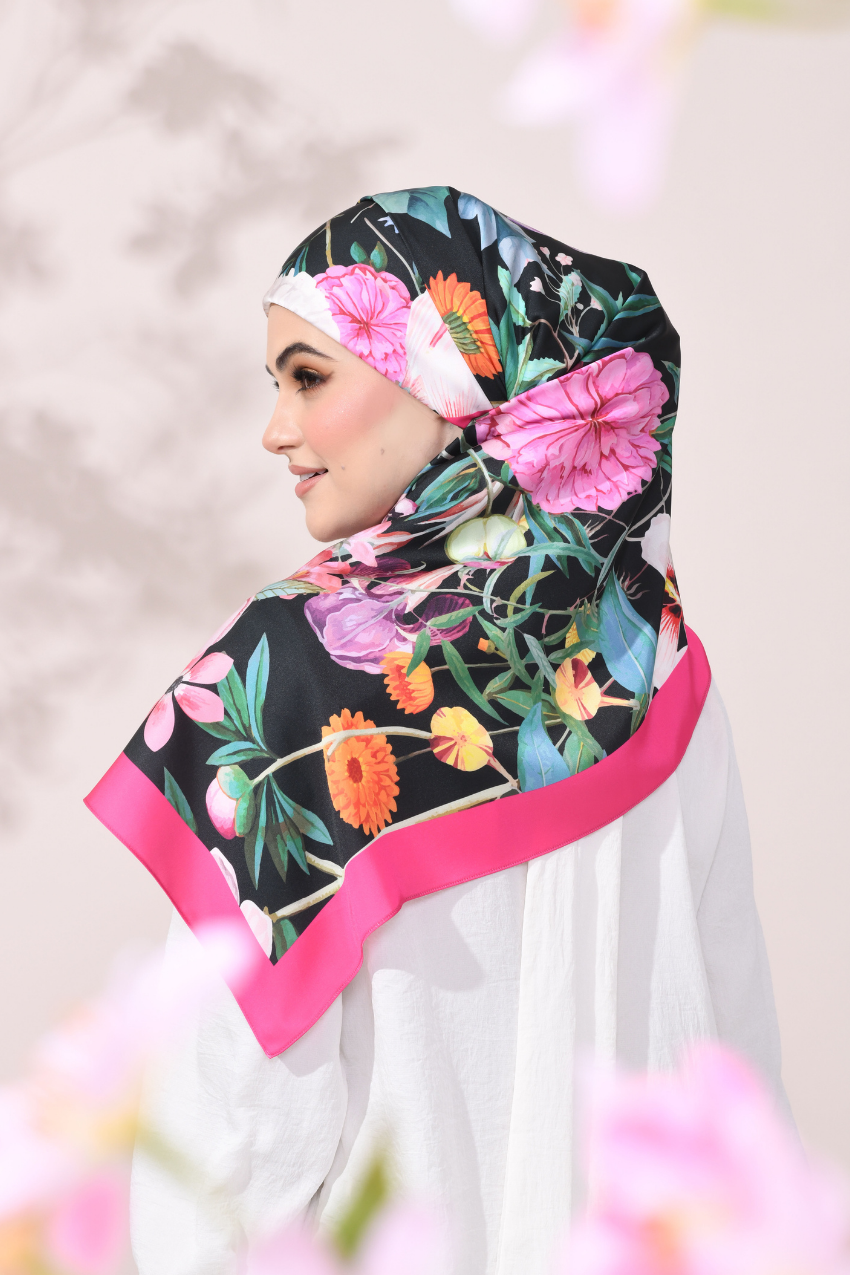 YES DEFECT - ( Square ) SWEETHEART Soft Silk Matte Satin ( BE MINE )