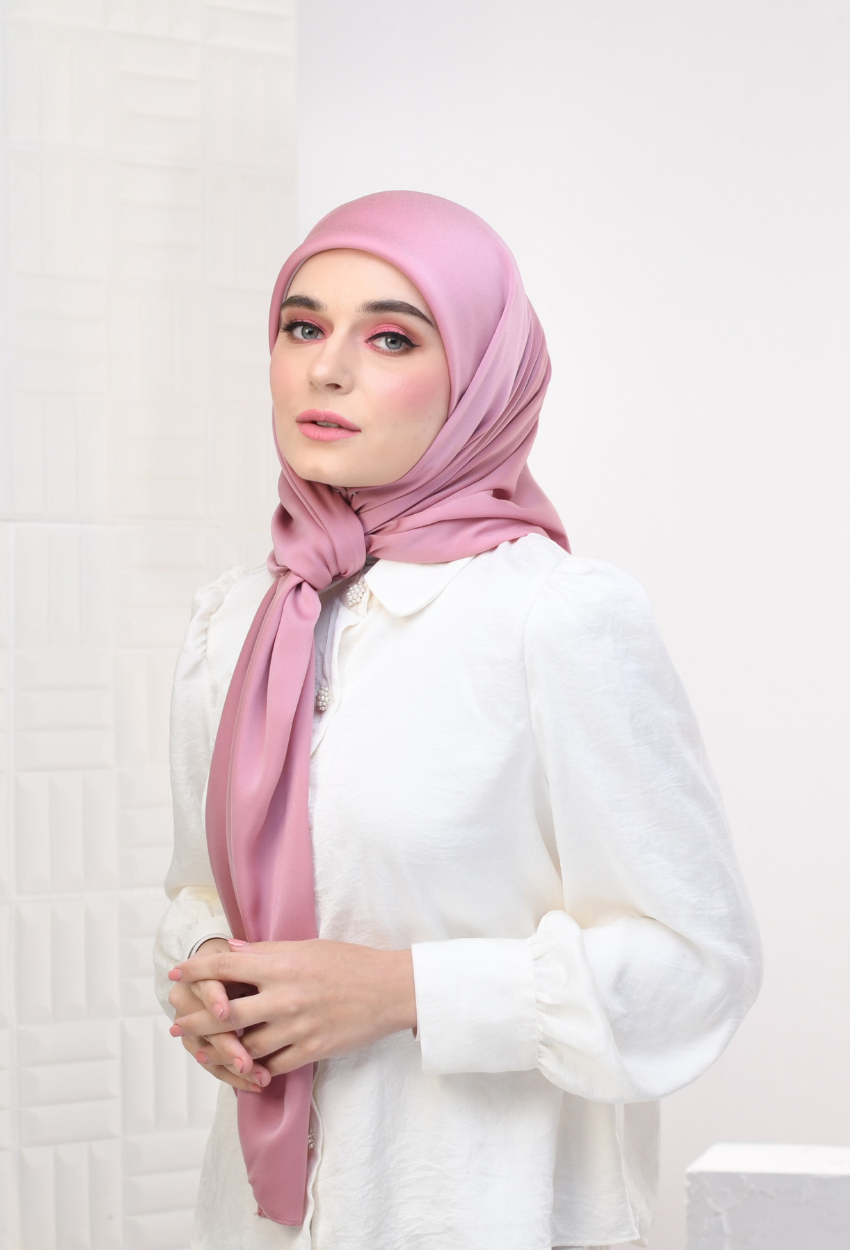 YES DEFECT - YOUR NEW MATE Smooth Satin Silk - Petals