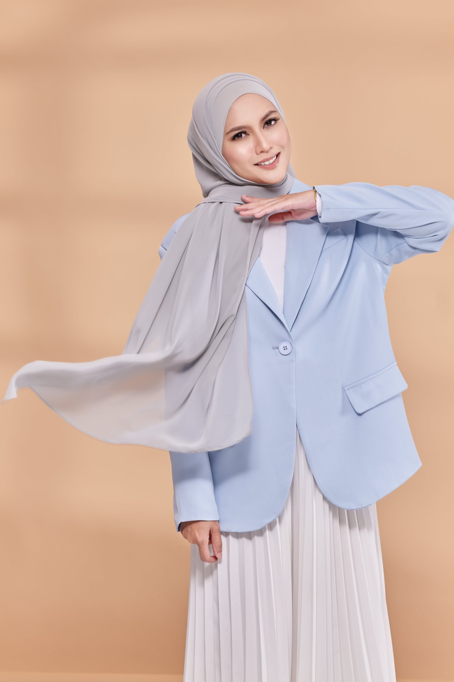 Emily Lux Chiffon ( Unstopabble - Pewter )