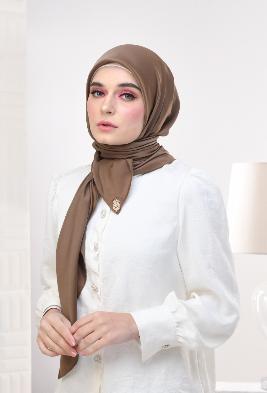 YES DEFECT -  YOUR NEW MATE Smooth Satin Silk - Taupe