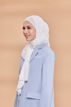 YES DEFECT - Emily Lux Chiffon ( Boss Babe - Winter White )