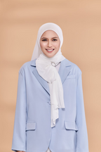 YES DEFECT - Emily Lux Chiffon ( Boss Babe - Winter White )