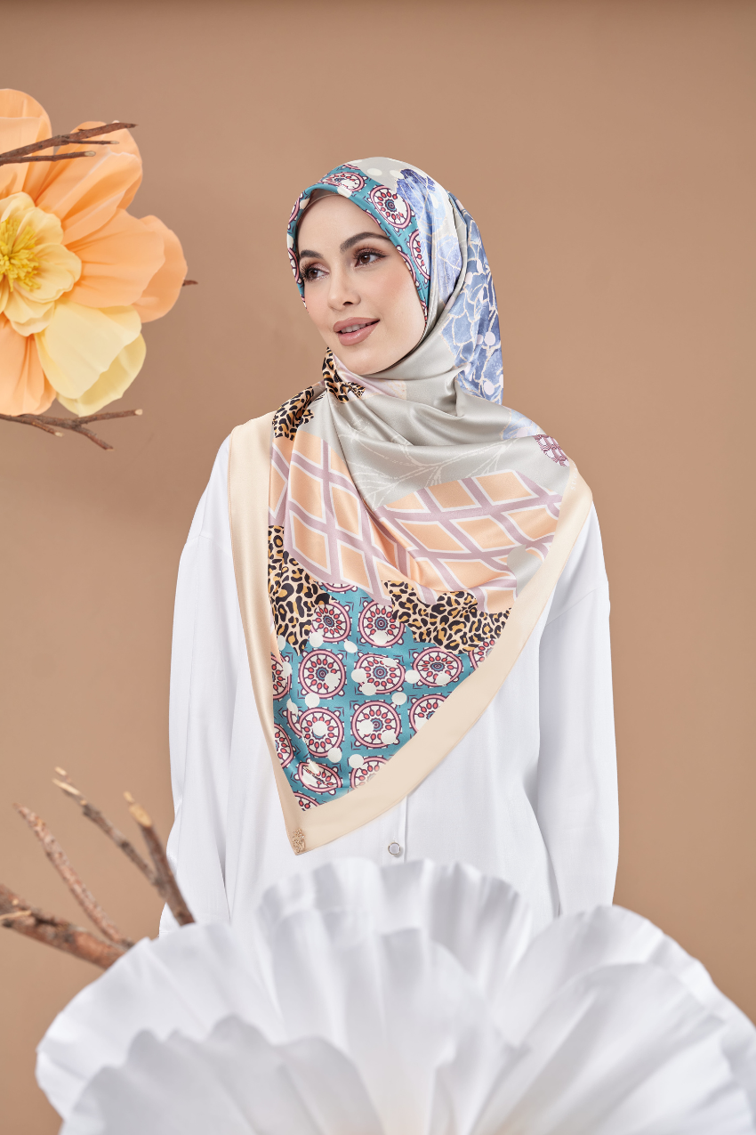 ( Square ) Andalusia Flower Mixed Satin Silk ( LABYRINTH )