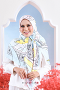 YES DEFECT - ( Square ) Garden of Hurrem Bloom Mixed Silk Satin Scarf ( ELA )