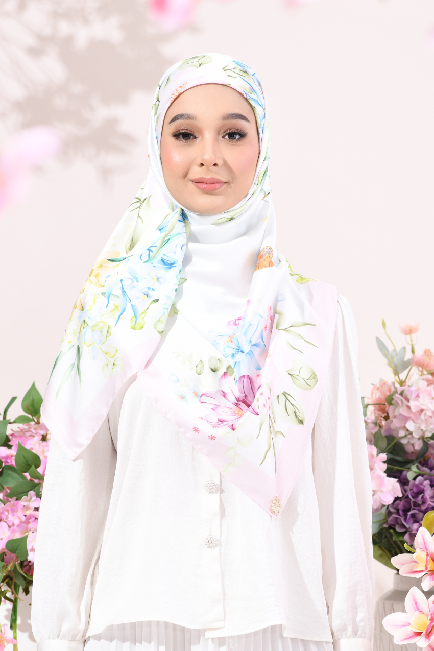 YES ( Square ) Soulful Bloom Mixed Silk Satin Scarf ( Laila )